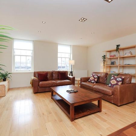 Joivy Spacious 2 Bed,2 Bath Flat, Free Parking And Rooftop Terrace Единбург Екстериор снимка