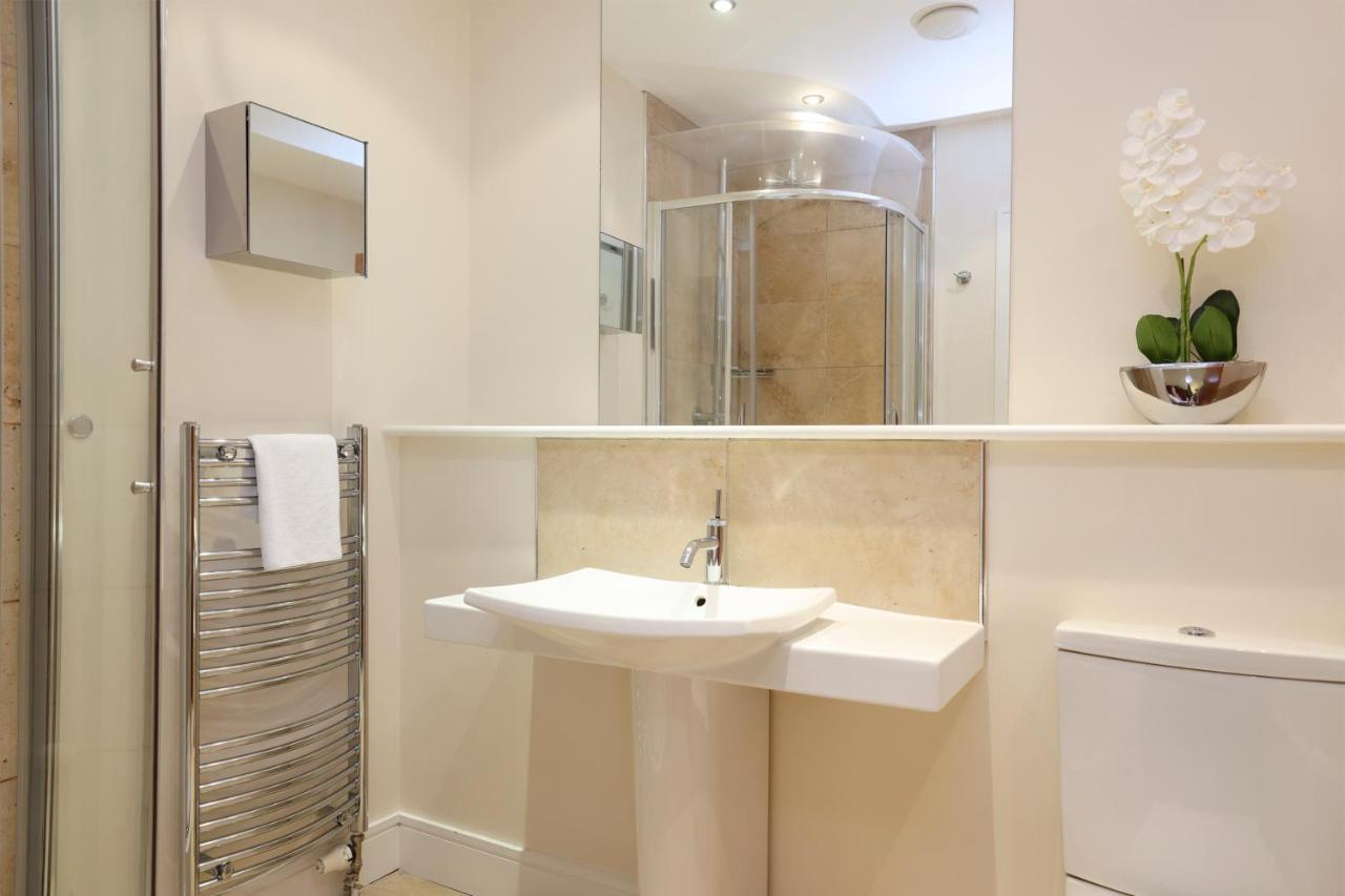 Joivy Spacious 2 Bed,2 Bath Flat, Free Parking And Rooftop Terrace Единбург Екстериор снимка