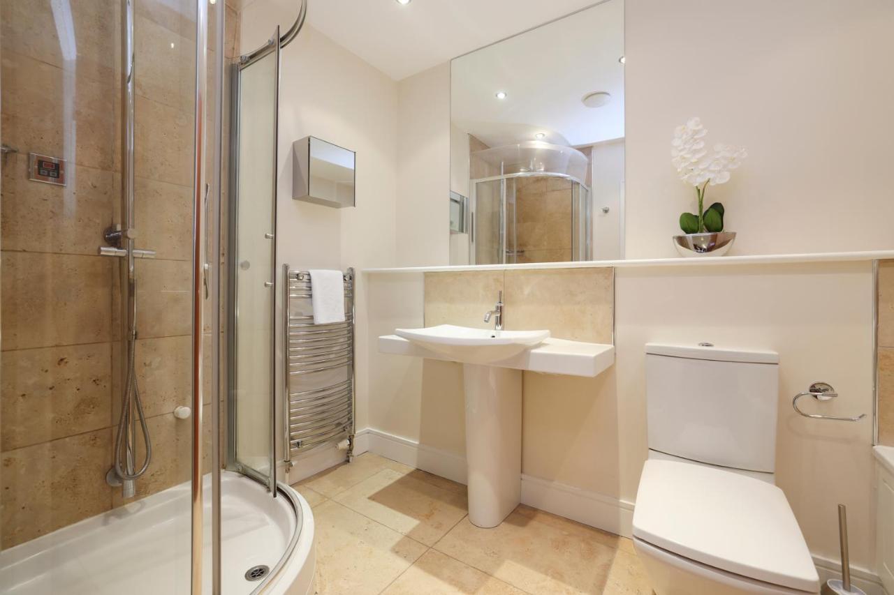Joivy Spacious 2 Bed,2 Bath Flat, Free Parking And Rooftop Terrace Единбург Екстериор снимка