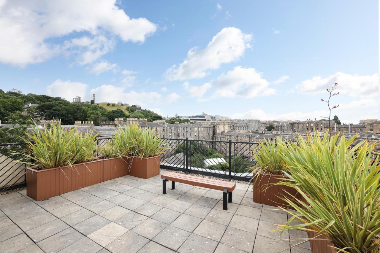 Joivy Spacious 2 Bed,2 Bath Flat, Free Parking And Rooftop Terrace Единбург Екстериор снимка