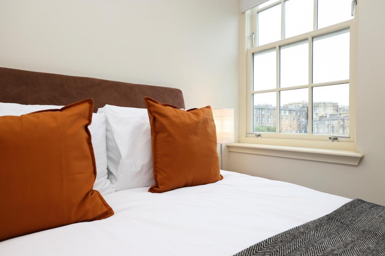 Joivy Spacious 2 Bed,2 Bath Flat, Free Parking And Rooftop Terrace Единбург Екстериор снимка